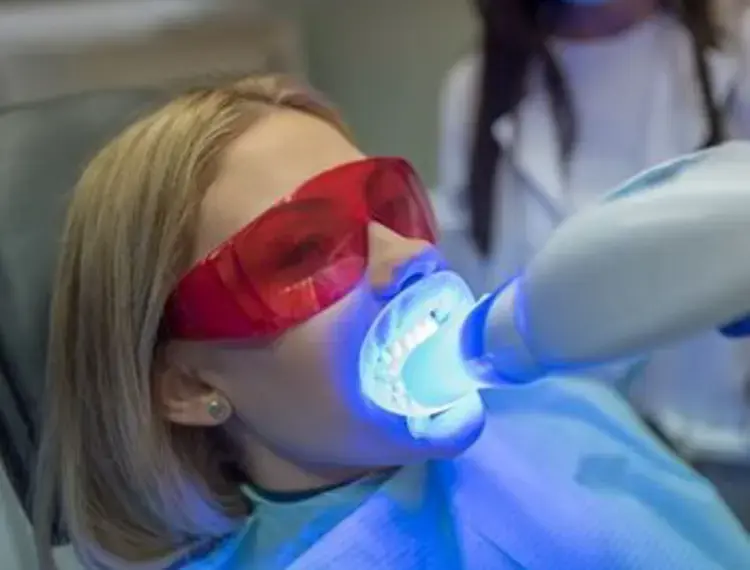 teeth-whitening-factsheet-500x400_jpg_350.webp